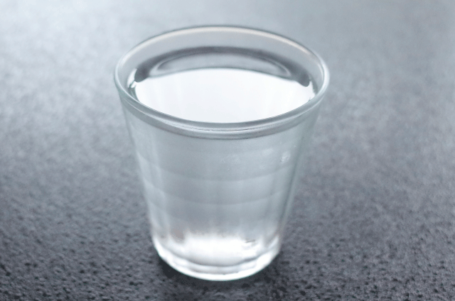コップの水のイメージ